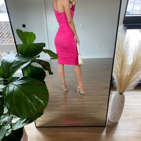 Pink One-Shoulder Ruched Bodycon Dress - Picture 2 of 3